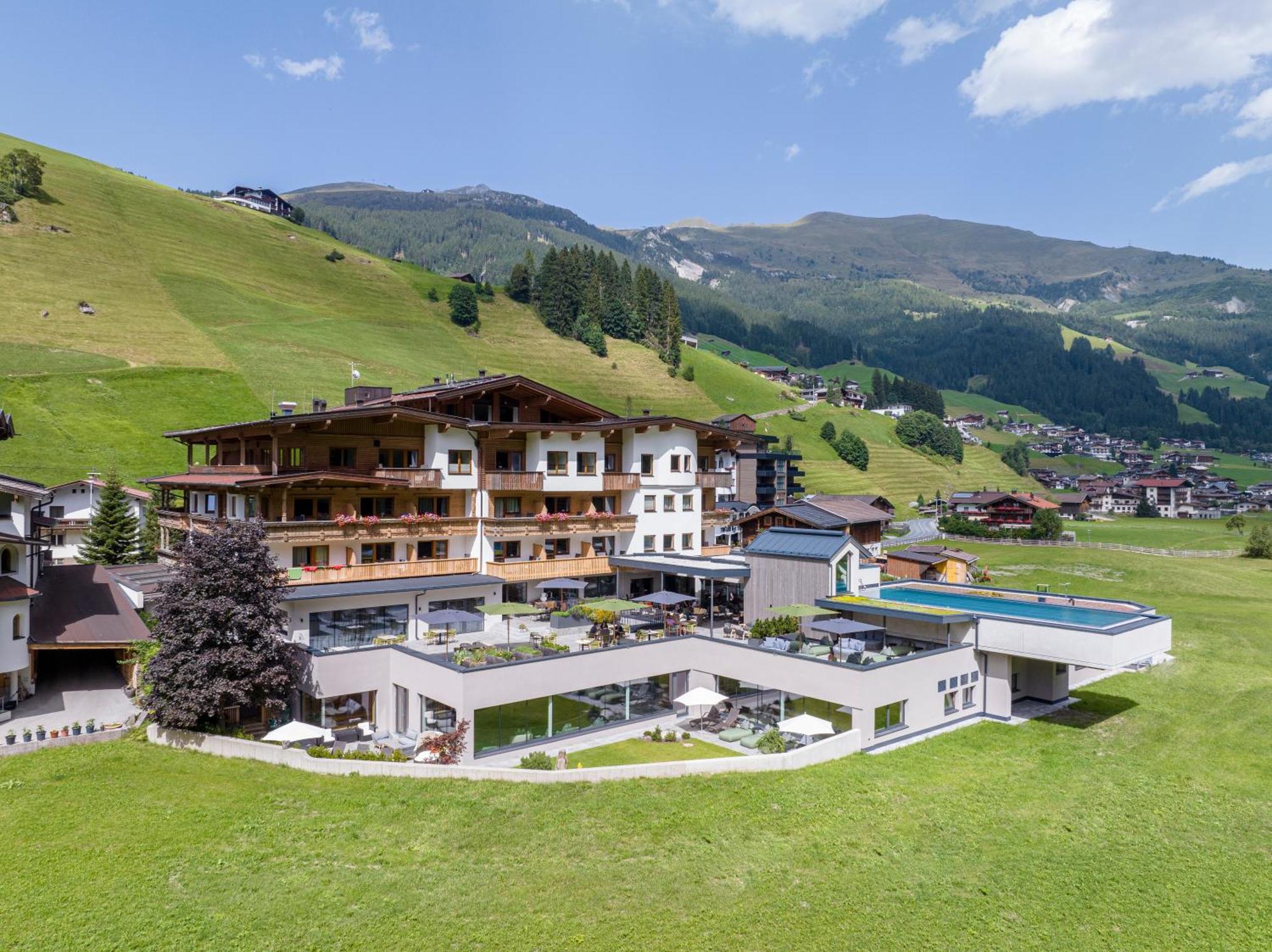 Natur- & Wanderhotel Tuxertal Hotel Tux