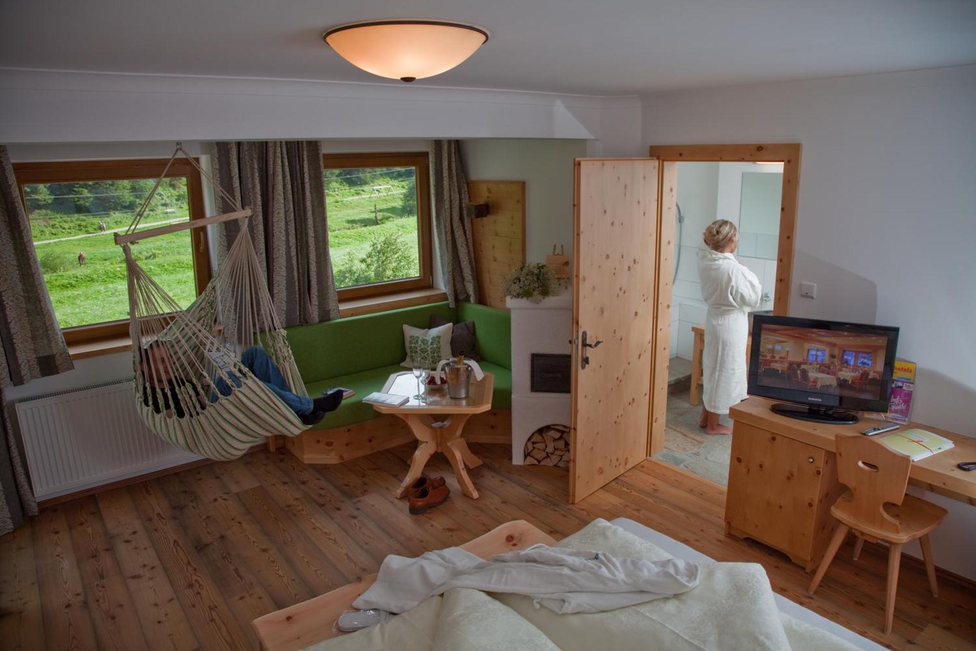 Natur- & Wanderhotel Tuxertal 4* Tux
